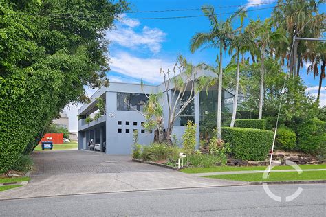 cansdale st yeronga.